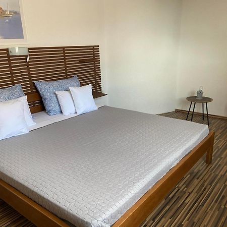 Apartmani Mia Трогир Екстериор снимка