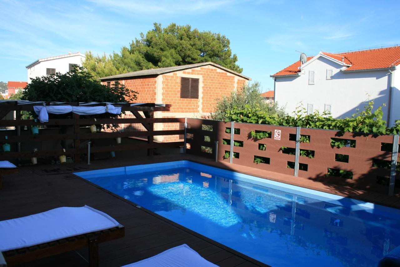Apartmani Mia Трогир Екстериор снимка