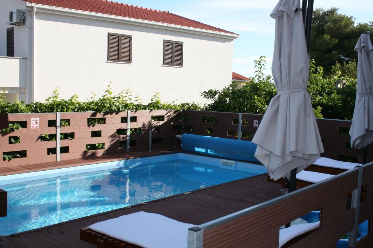 Apartmani Mia Трогир Екстериор снимка