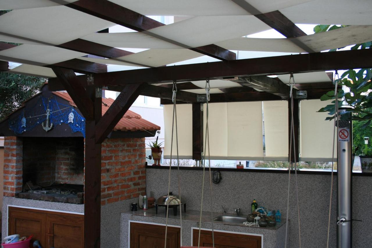 Apartmani Mia Трогир Екстериор снимка