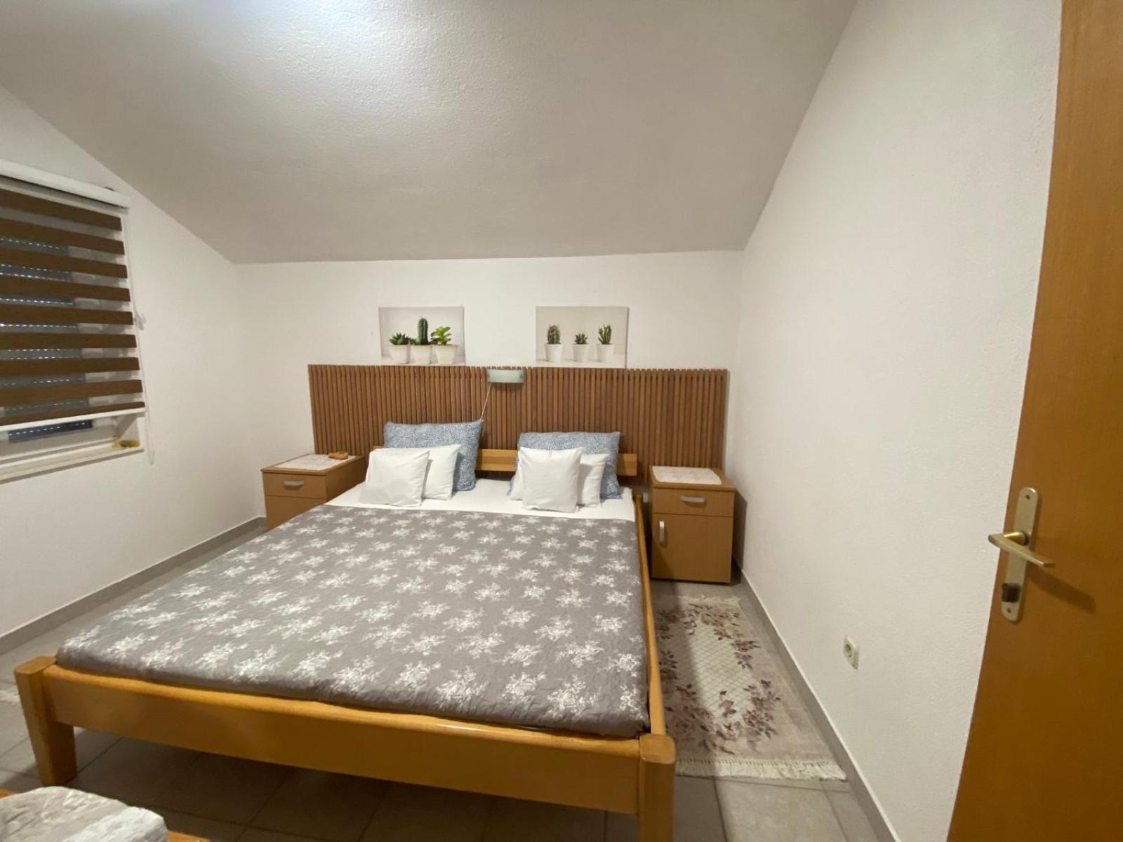 Apartmani Mia Трогир Екстериор снимка