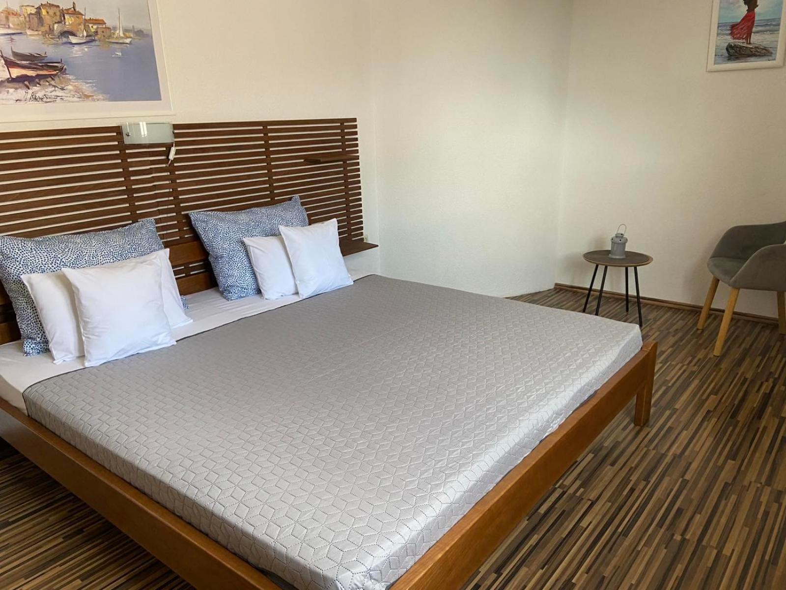 Apartmani Mia Трогир Екстериор снимка